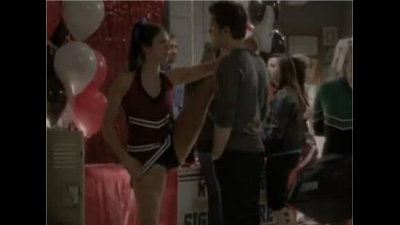 The Vampire Diaries saison 4 : Elena titille Stefan dans un nouvel extrait