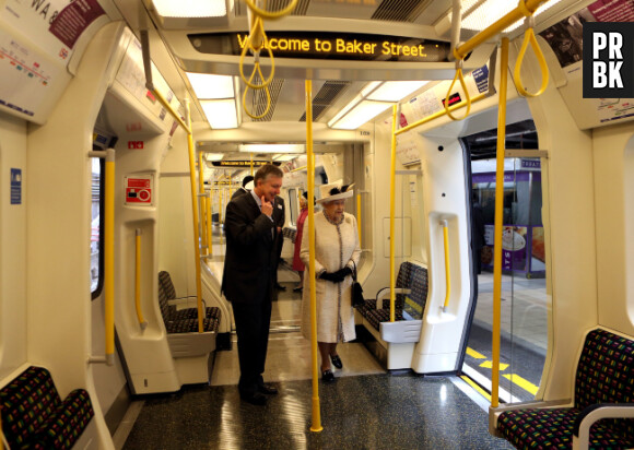 La Reine Elizabeth était également présente pour visiter le nouveau métro
