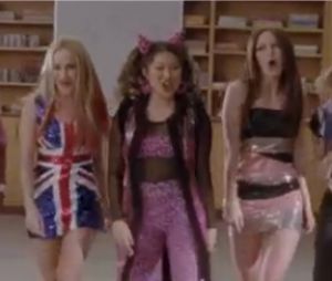 Les filles en mode girl power pour la reprise de Wannabe dans Glee