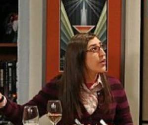 Raj sort le grand jeu pour Lucy dans The Big Bang Theory