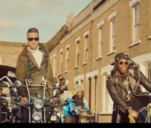 Robbie Williams et Dizzee Rascal s'amusent comme des petits fous