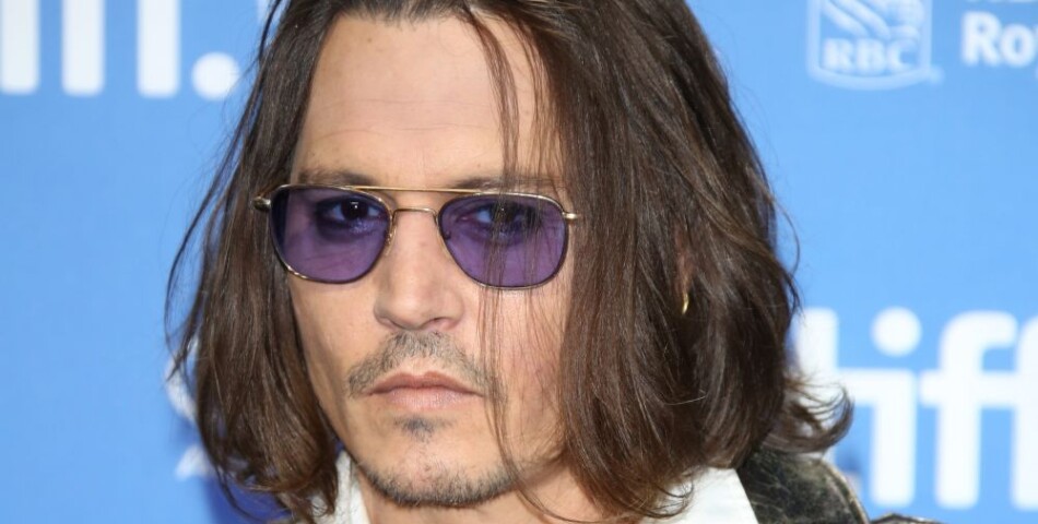Johnny Depp collectionne les Barbies
