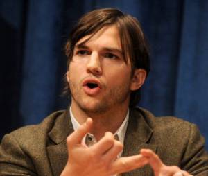 Ashton Kutcher pousse un coup de gueule contre les médias