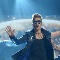 Justin Bieber : une Belieber lui jette... un soutien-gorge