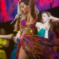 Beyoncé : Roberto Cavalli abuse de Photoshop et la rend anorexique