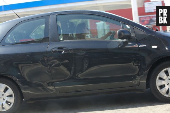 La voiture de Kristen Stewart est toute défoncée.