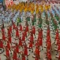 Pérou : 1 200 prisonniers dansent l'aérobic pour un record