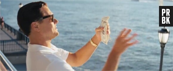 Leonardo DiCaprio jette l'argent par les fenêtres dans la bande-annonce du film Le Loup de Wall Street