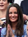Pippa Middleton tout sourire pendant le 1er jour de Wimbledon 2013
