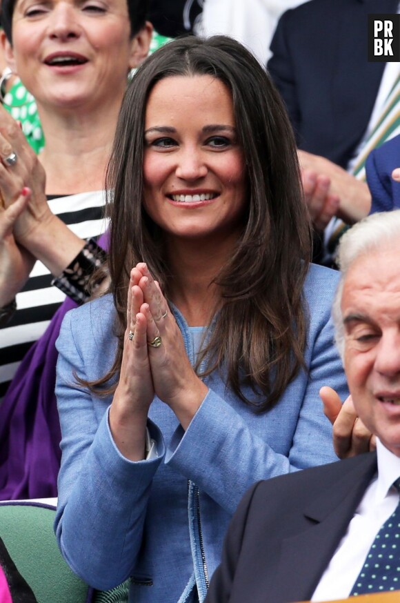 Pippa Middleton tout sourire pendant le 1er jour de Wimbledon 2013