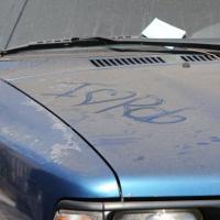 Kristen Stewart : un petit comique écrit "I Love Rob" sur sa voiture