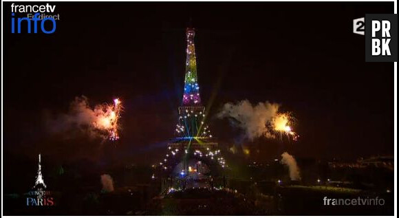 La Tour Eiffel s'est illuminée aux couleurs du drapeau gay