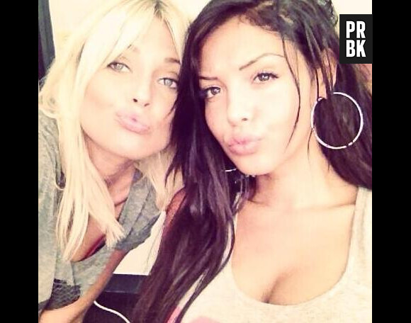 Nabilla Benattia et Caroline Receveur ont débuté le tournage d'Hollywood Girls 3 à Los Angeles.
