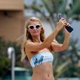 Paris Hilton en maillot Topshop à Los Angeles le dimanche 7 juillet 2013