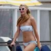 Paris Hilton en maillot de bain Topshop à Los Angeles le dimanche 7 juillet 2013