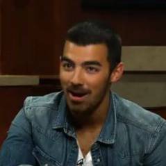 Joe Jonas bientôt marié ? Sa réponse gênée