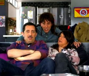 Gad Elmaleh, Florence Foresti et Elie Semoun réunis dans un sketch, extrait de la pastille humoristique "La télé commande"