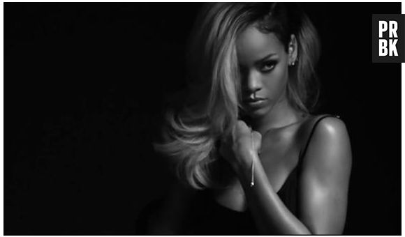 Rihanna : sensuelle pour la pub de son parfum Rogue