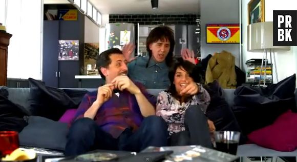 Gad Elmaleh, Florence Foresti et Elie Semoun réunis dans un sketch, extrait de la pastille humoristique "La télé commande"
