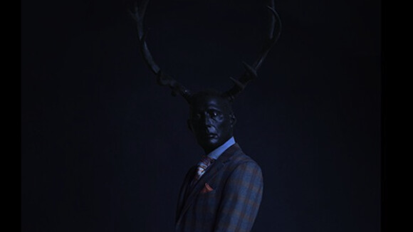 Hannibal saison 2 : le "Dark Passenger" de Lecter sur un poster troublant