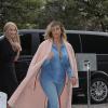 Kim Kardashian en look total jean à Paris le 1er octobre 2013