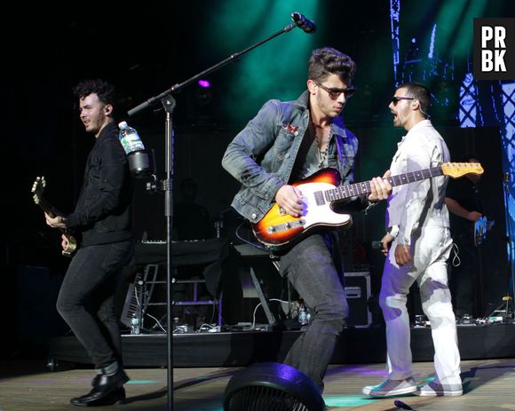 Jonas Brothers : leur tournée annulée à cause des tensions