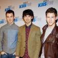 Jonas Brothers : leur tournée annulée à cause des tensions