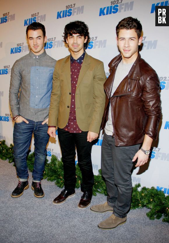 Jonas Brothers : leur tournée annulée à cause des tensions
