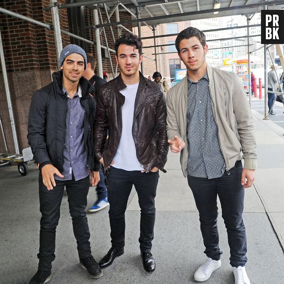 Jonas Brothers : leur tournée annulée à cause des tensions