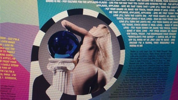 Lady Gaga : les fesses complètement nues pour ARTPOP