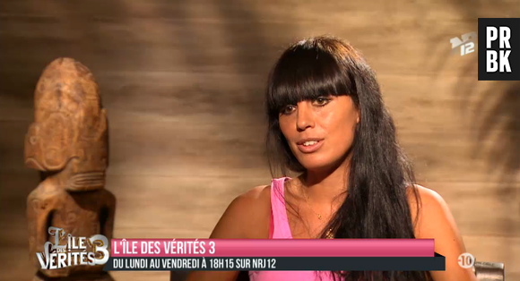 L'île des vérités 3 : Astrid Poubelle paniquée en plongée