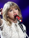 Taylor Swift : sa première guitare offerte à un centre pour jeunes musiciens