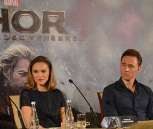 Kevin Feige, Natalie Portman, Tom Hiddleston et Alan Taylor à la conférence de presse de Thor 2 le 24 octobre 2013 à Paris