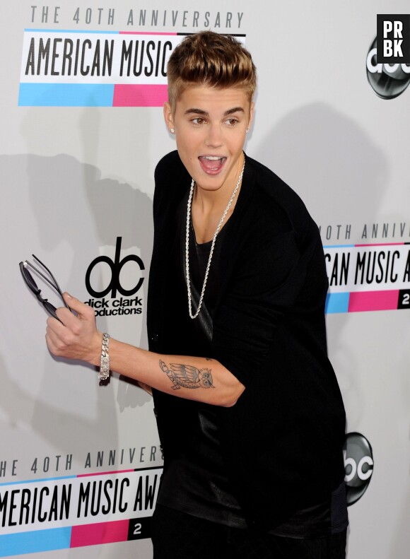 Justin Bieber a taclé son label dans un tweet partagé le 5 novembre 2013
