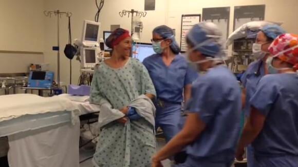 Elle fait danser son chirurgien sur du Beyoncé avant son opération