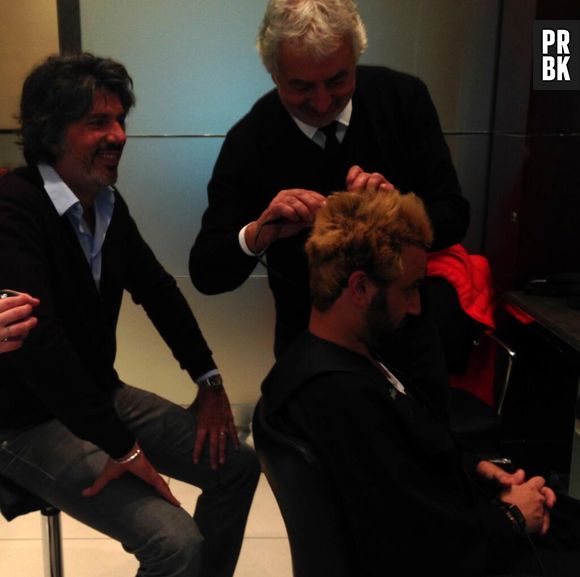 Cyril Hanouna en blond : pari tenu après la qualification des Bleus à la Coupe du Monde 2014