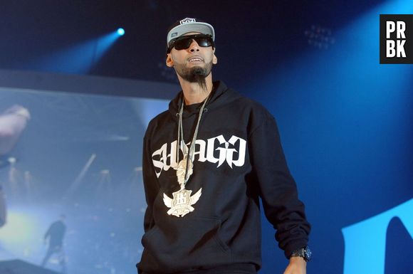 La Fouine invité de TV5 Monde pour parler de son autobiographie "Drôle de parcours"