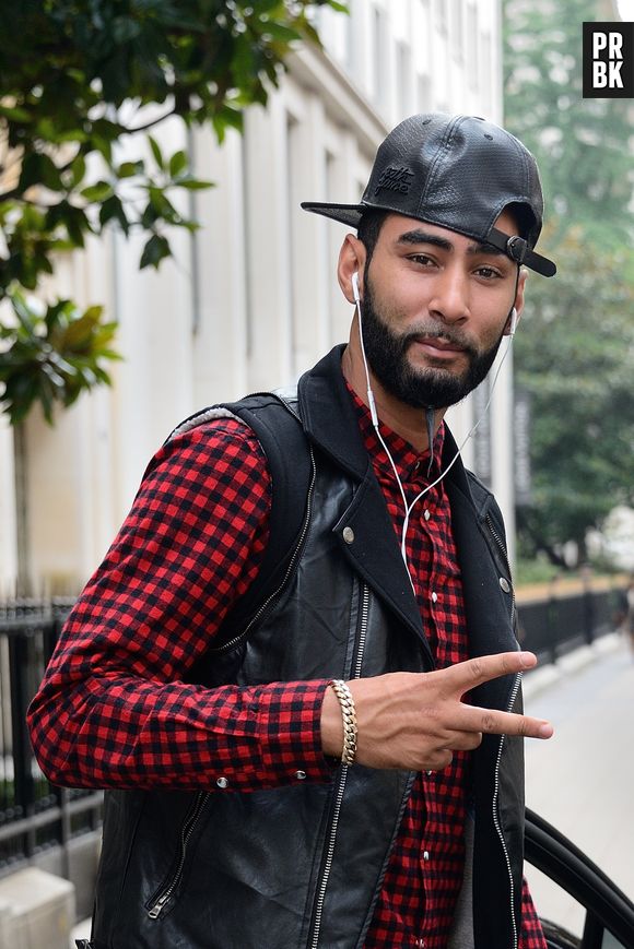La Fouine invité de TV5 Monde pour parler de son autobiographie "Drôle de parcours"