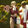 Miley Cyrus danse avec le Père Noël