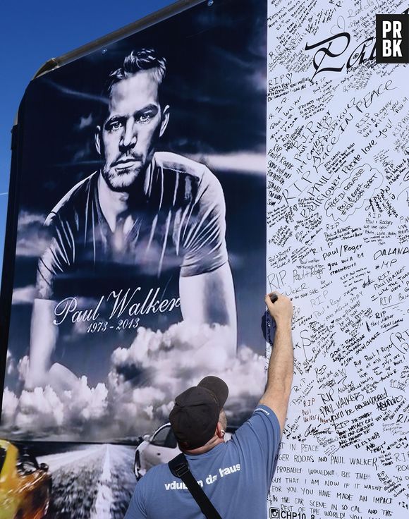 Paul Walker : des fans lui rendent hommage à Los Angeles une semaine après sa mort