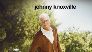 Bad Grandpa : Johnny Knoxville métamorphosé dans une comédie délirante mais inégale (CRITIQUE)