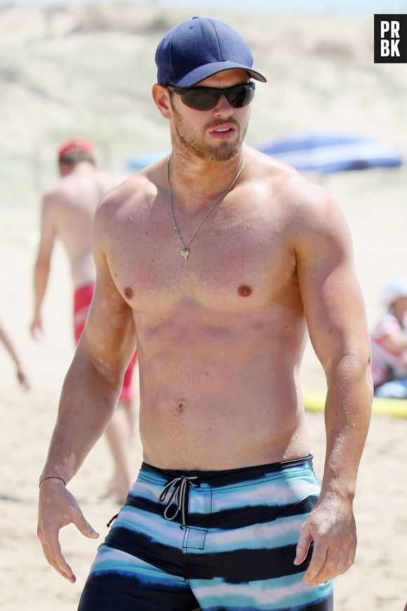 Kellan Lutz parle du film Hercule en interview