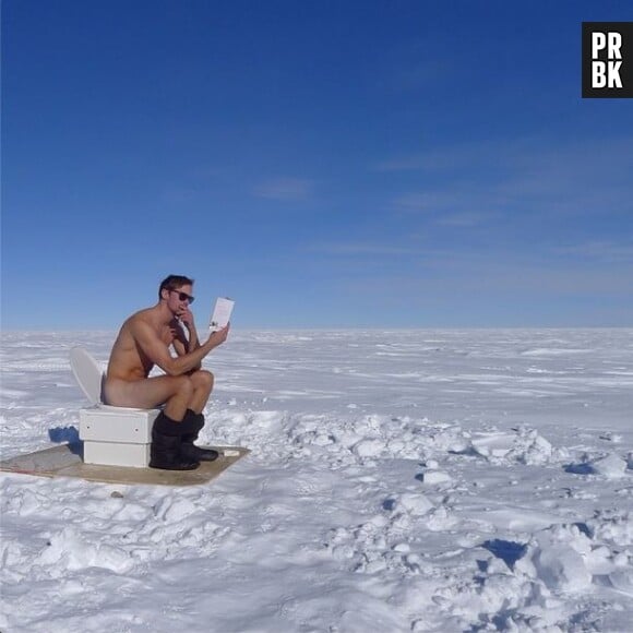 Alexander Skarsgard : l'acteur de True Blood pose nu en plein milieu de la neige du Pôle Sud