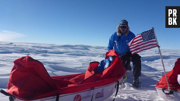 Alexander Skarsgard : l'acteur de True Blood pose nu en plein milieu de la neige du Pôle Sud