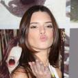 Harry Styles et Kendall Jenner : câlin et bisou en plein concert