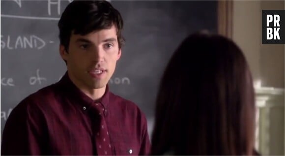 Pretty Little Liars saison 4, épisode 17 : Ezra prêt à comploter avec Mona dans la bande-annonce ?