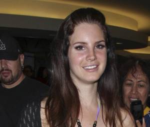 Lana Del Rey : secrètement fiancée à Barrie-James O'Neill ?