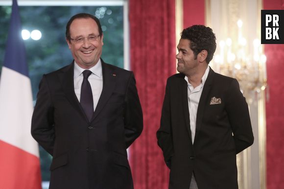 François Hollande et Jamel Debbouze, lors de la remise du Prix de l'audace culturelle et artistique à l'Elysée, le 12 juin 2013
