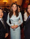 Kate Middleton porte un blouson conçu par Christoher Kane