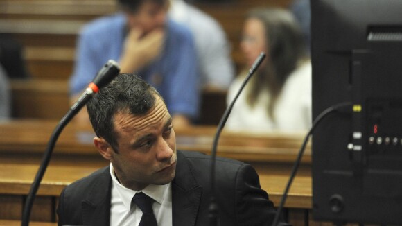 Oscar Pistorius : sanglots et vomi pendant son procès pour meurtre